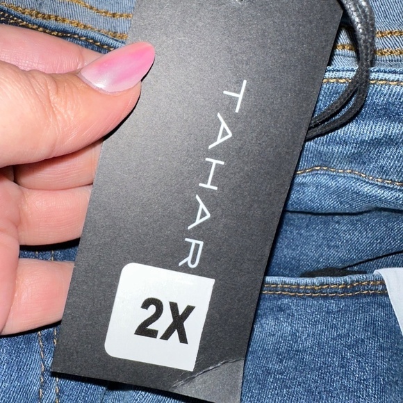 Tahari Chloe Fit Solution Plus Size Skinny Jeans - Picture 9 of 11